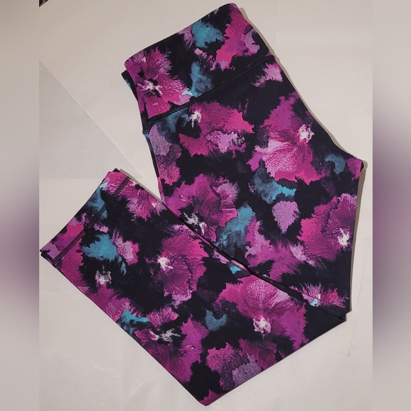 Lululemon Wunder Under Crop III/ Leggings/ Midnight Bloom/size 8 EUC - Picture 4 of 11